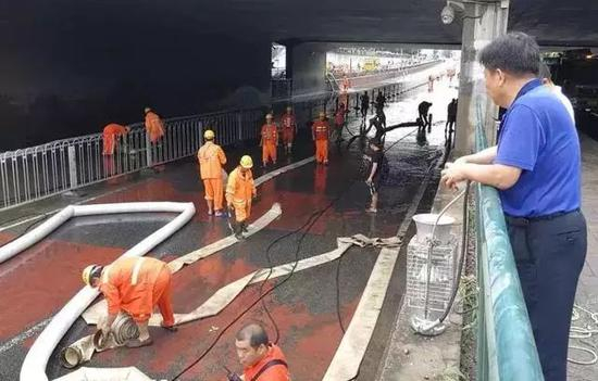 育知东路铁路桥积水已排完