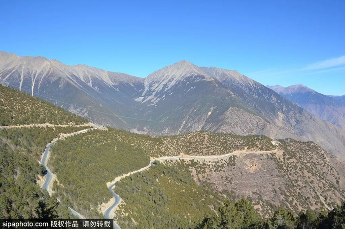  ▲川藏公路 来源：希帕图片社