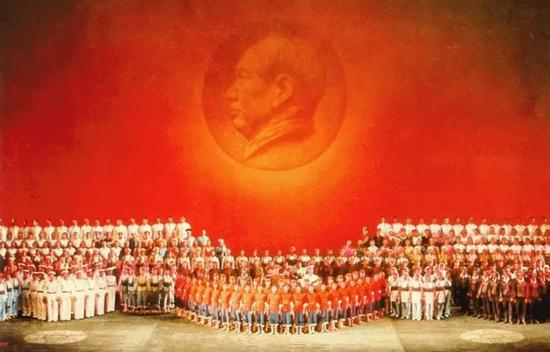 《东方红》最终在人民大会堂万人礼堂中得以完美呈现（图片来源：网络）