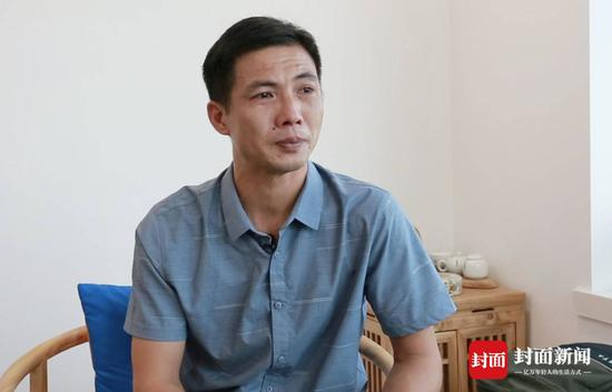 温海萍近照（封面新闻记者代睿摄影）