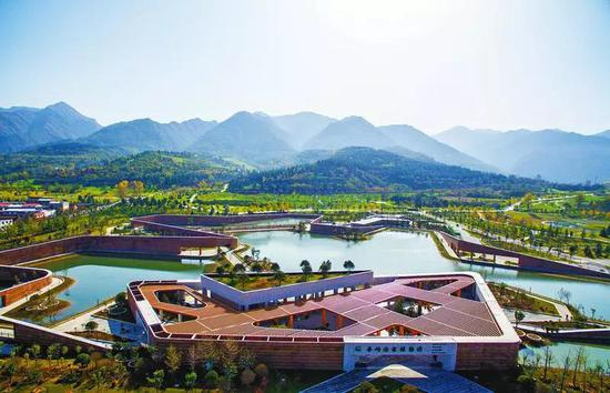 秦岭国家植物园是目前世界上规模最大的植物园。