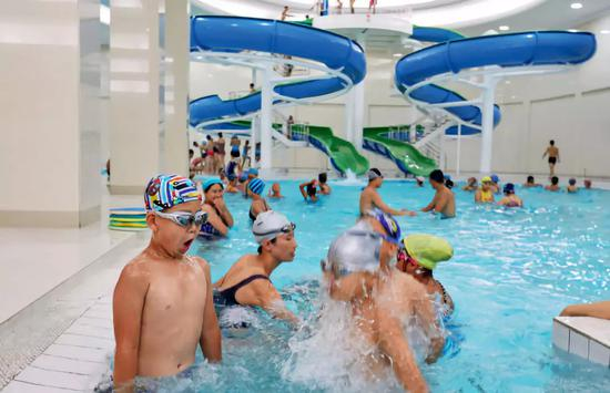 金日成综合大学游泳馆