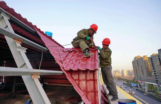 老旧小区改造施工中 杨世尧 摄