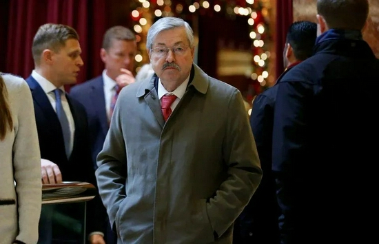  ·前美国驻华大使布兰斯塔德。