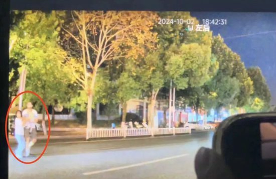  事故发生瞬间视频画面。图/受访者提供