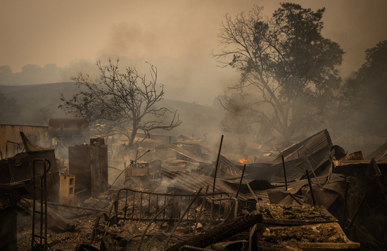 ▲19日，瓦卡维尔被烧毁的房屋 图据《纽约时报》