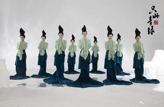  《只此青绿》主创之一韩真发布的剧照