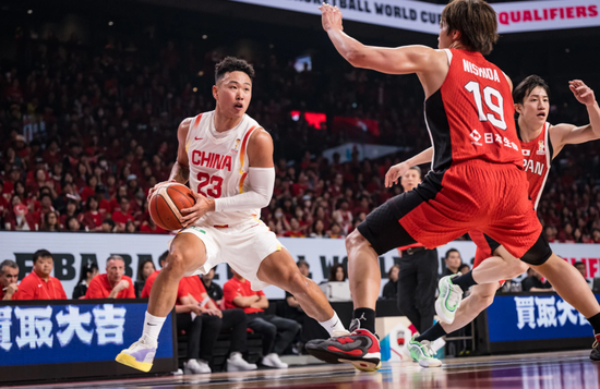 贺希宁本场表现不错。