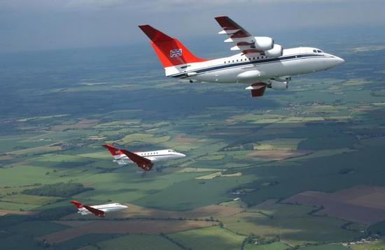 图片：BAE146专机尾部突出物就是导弹逼近告警和干扰系统