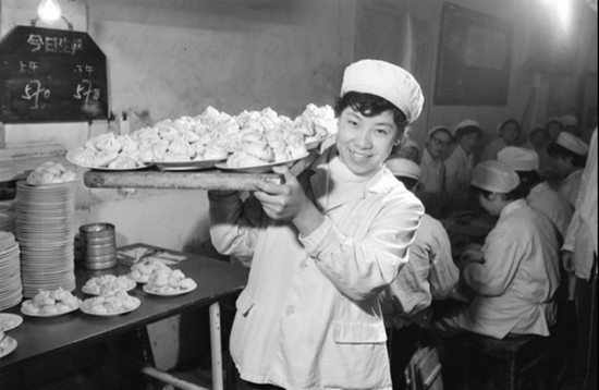  狗不理包子给很多天津人留下了美好的印象。图|新华社