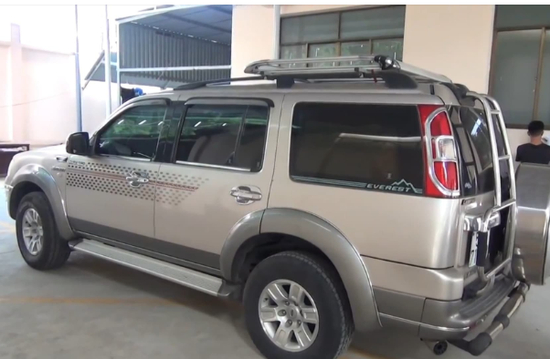 嫌犯的7坐车（越南网）。