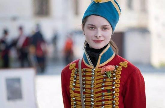  ▲被害人阿纳斯塔西亚·叶申科。图据《共青团真理报》