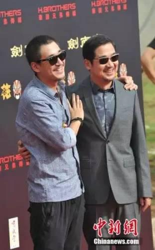 张默（左）与张国立。骆云飞 摄