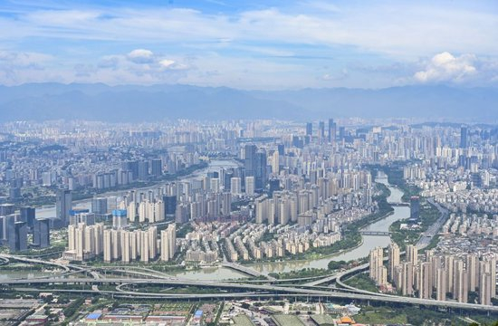 在福建省福州鼓山观景台拍摄的闽江及其支流（2021年6月14日摄）。新华社记者 宋为伟 摄