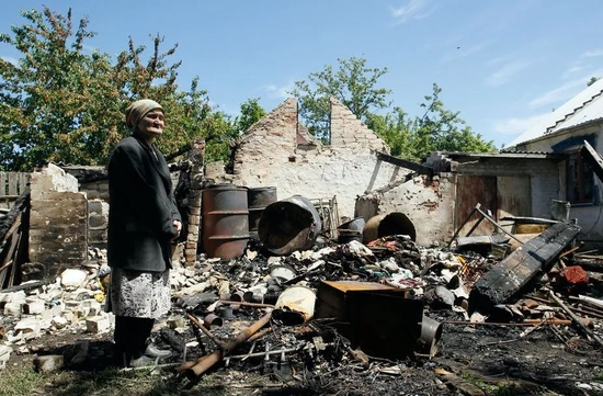 顿巴斯地区被炮弹击中的房屋。图源：GJ