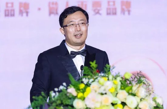 年薪超500萬(wàn)！知名公司董事長(zhǎng)辭職