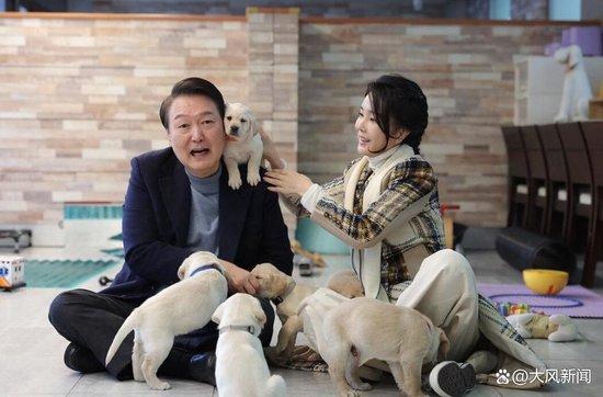  尹锡悦和妻子喜欢养宠物