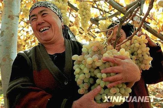  新疆居民（图源：新华网）
