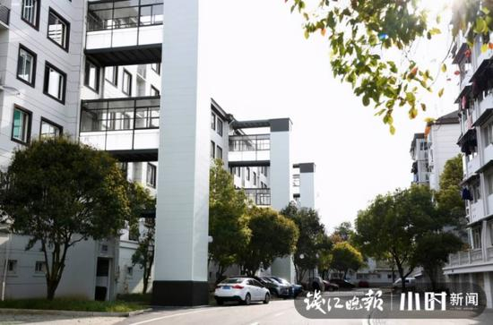 （图说：杭州市临安区试点小区的“公交电梯” 来源：钱江晚报）