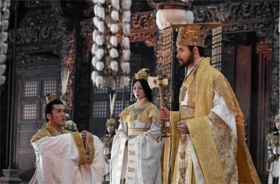 ▲电影《封神一》的服饰与道具