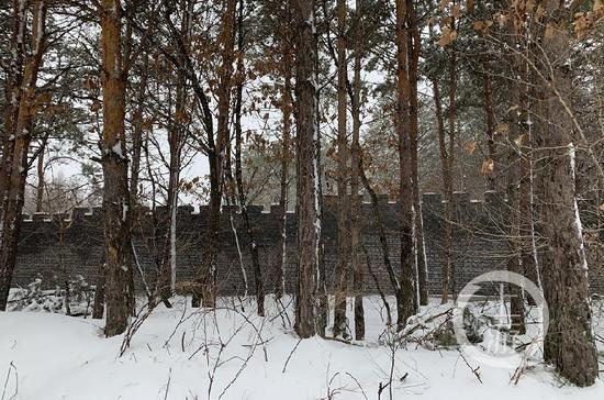 ▲曹园的围墙。摄影/上游新闻见习记者 张莹