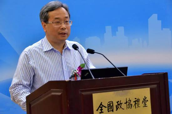  赵昌文　国务院发展研究中心产业经济部部长