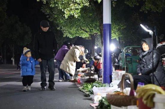 陷代办入学套路厦门六家长被骗33万 涉案人成功被抓