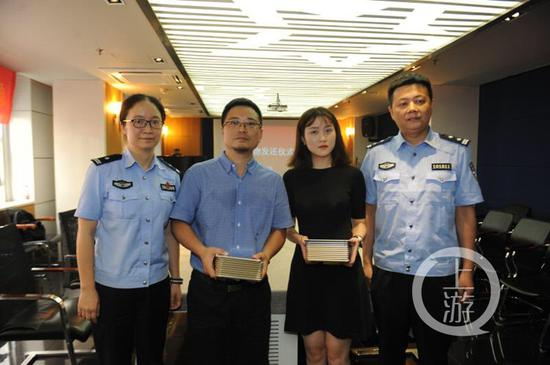 △民警返还被盗的iPad