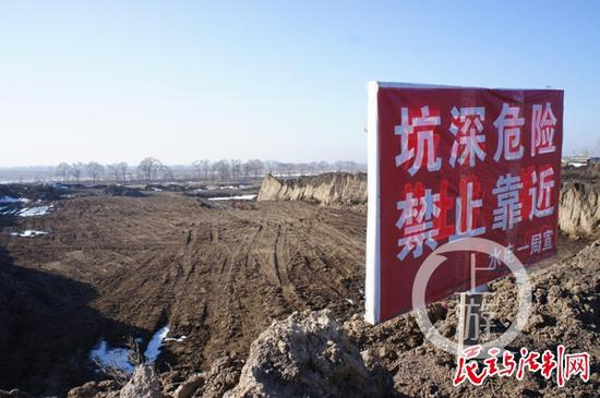 ▲“旱改水”取土现场。图片源于网络