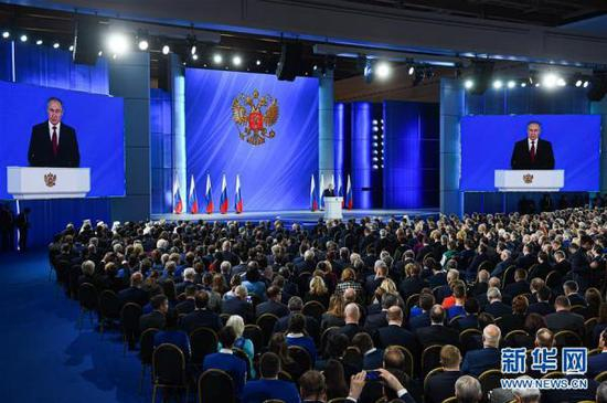 　　1月15日，在俄罗斯首都莫斯科，俄总统普京向议会上下两院发表国情咨文。 新华社发（叶甫盖尼·西尼岑摄）