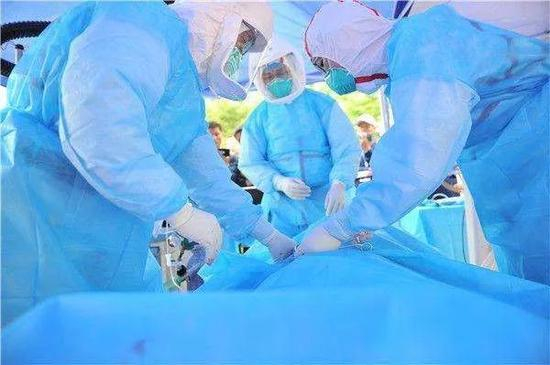 2019 年4月，湖北省卫生应急技能竞赛暨军运会省市联合卫生应急演练现场。