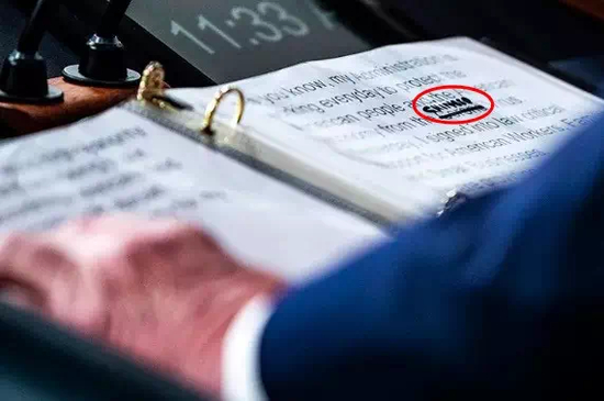 ▲&nbsp;特朗普将疫情“污名化”的讲稿