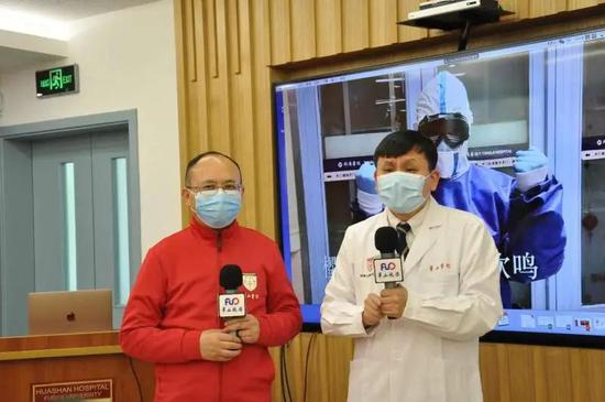 张文宏和张继明副主任 图片来自华山感染微信公众号