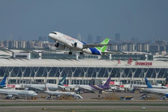 C919高原型首架机完成首飞