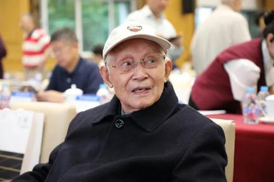 文传源在大会现场