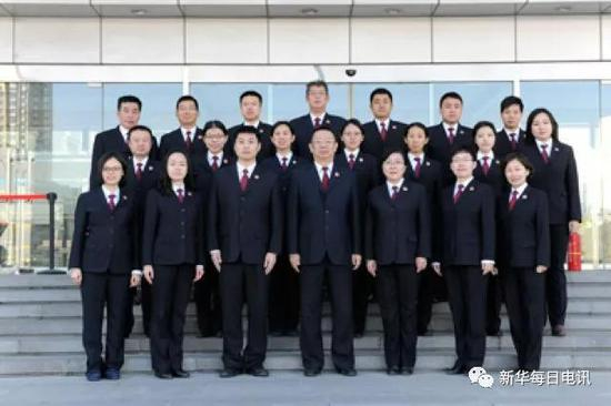 北京市人民检察院第二分院处室合照。图片由受访者提供