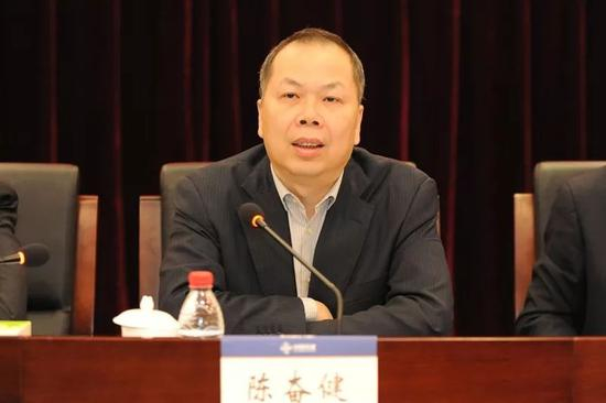 陈奋健
