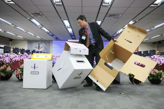 2014年11月台湾“九合一”选举现场。（新华社）