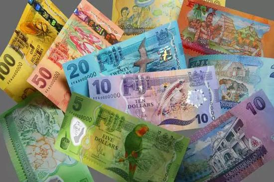 ▲德拉鲁公司印刷的斐济货币 &nbsp;图据德拉鲁官网