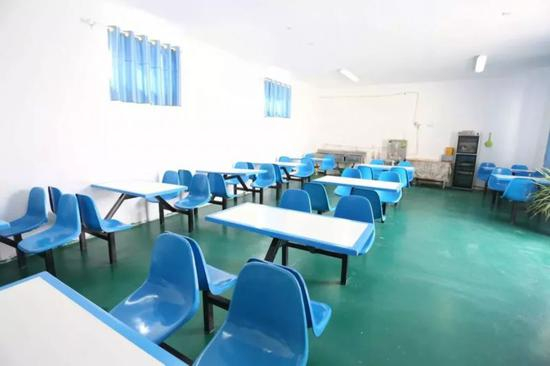  职业技能教育培训中心职工食堂（图片来源环球时报）