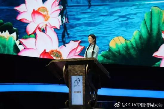  △陈更参加第三季《中国诗词大会》