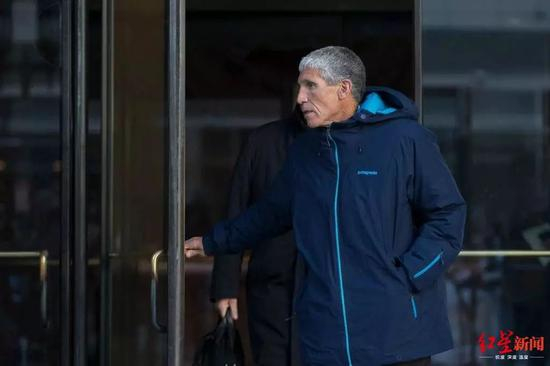 威廉·辛格出现在波士顿联邦法院 图据《纽约时报》