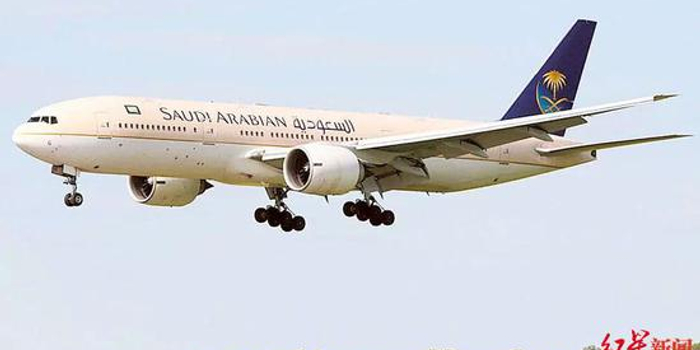 飞机起飞后女子求返航 说完理由后飞行员答应