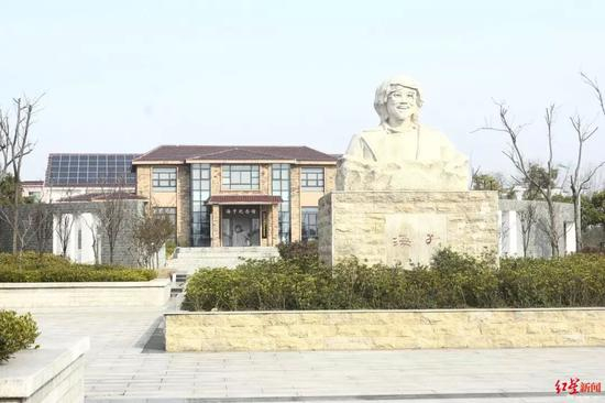  海子纪念馆