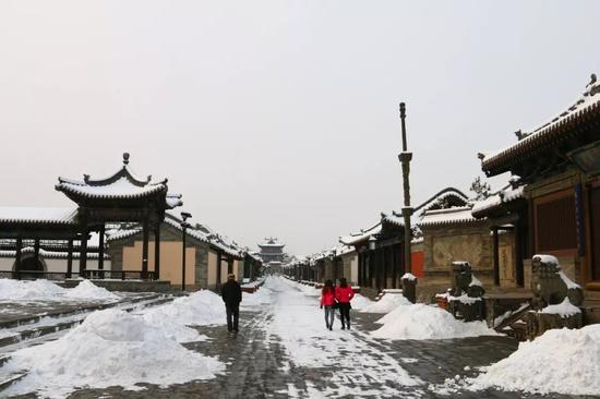 ▷ 大同古城内景