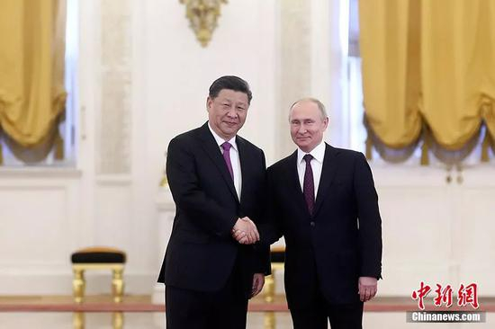 资料图：当地时间2019年6月5日，俄罗斯总统普京在克里姆林宫乔治大厅为中国国家主席习近平举行隆重欢迎仪式。中新社记者 盛佳鹏 摄