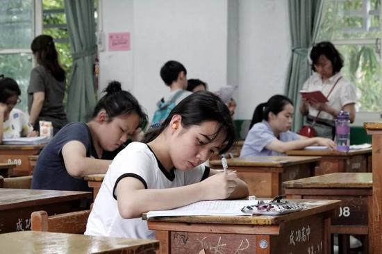 台湾高中生备战大学入学考试 林伯东摄