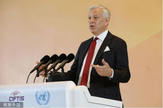 2018年，鲍达民在第五届京交会全球服务贸易峰会上发言。