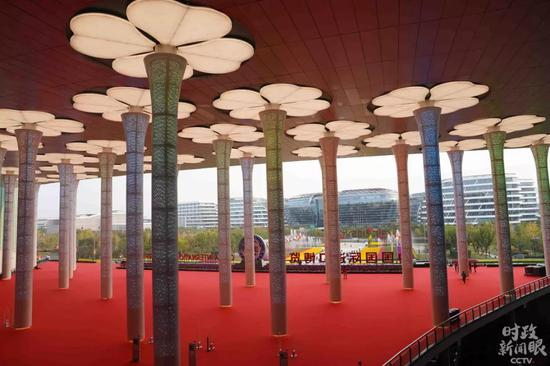  △被称为“四叶草”的国家会展中心（上海）。