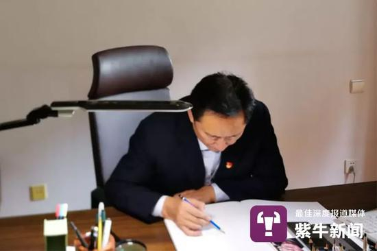 林宇辉刚开始要练习大量的素描